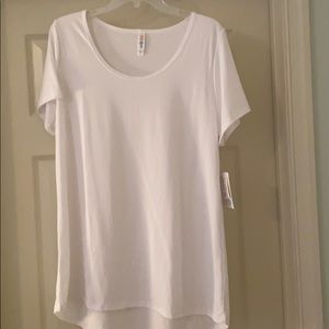 LuLaRoe XL Classic Tee